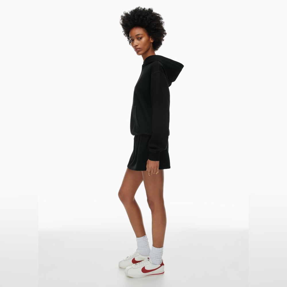 Aritzia Sweatfleece
Airy Terry Perfect Banded Micro Skirt - Picture 5 of 10